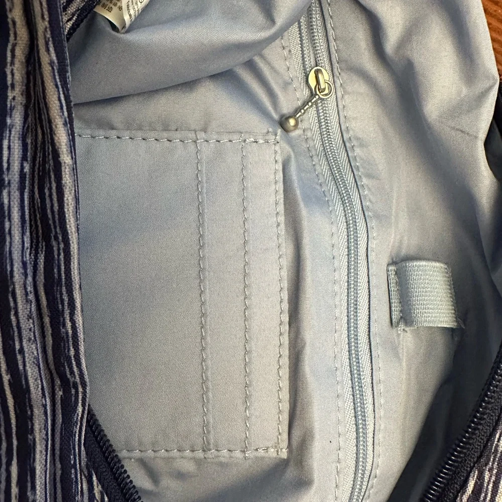 BAGGALLINI BOGO, 2 Crossbody Organizers for price of 1- BUY 1 REPOSH 1 Medium - Picture 10 of 11